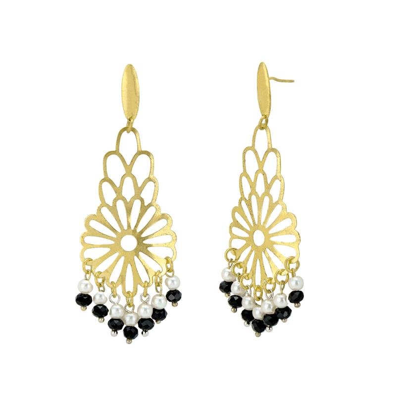 BRINCO FORTUNATO ACESSÓRIO FLORAL COM PÉROLAS E MIÇANGAS NO BRUTO