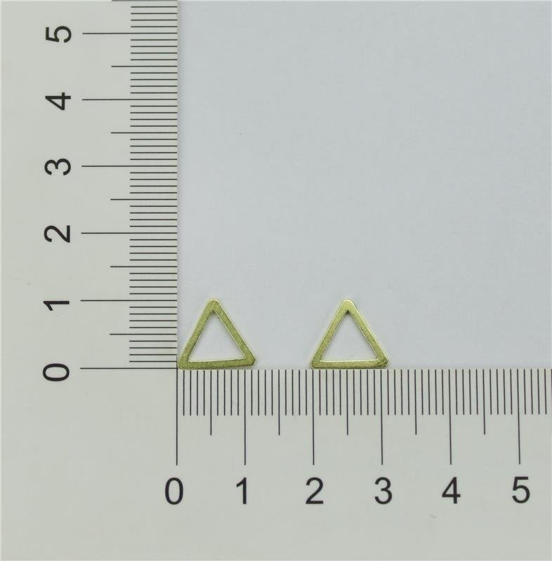 BRINCO FORTUNATO TRIÂNGULO VAZADO NO BRUTO