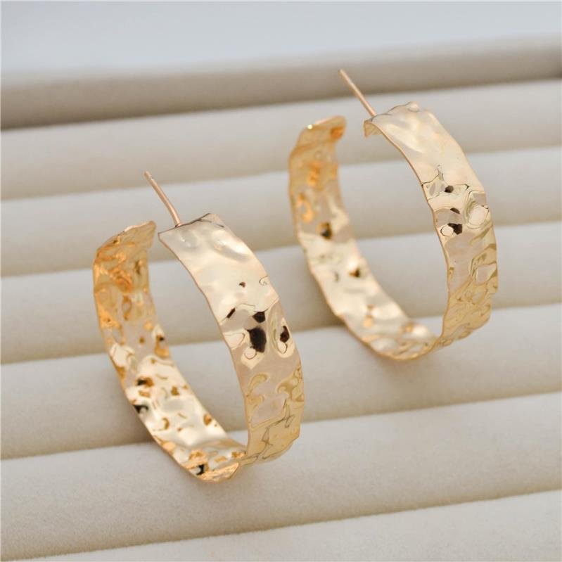 BRINCO FORTUNATO ARGOLA CHAPA ORGÂNICA 38X9MM NO BRUTO