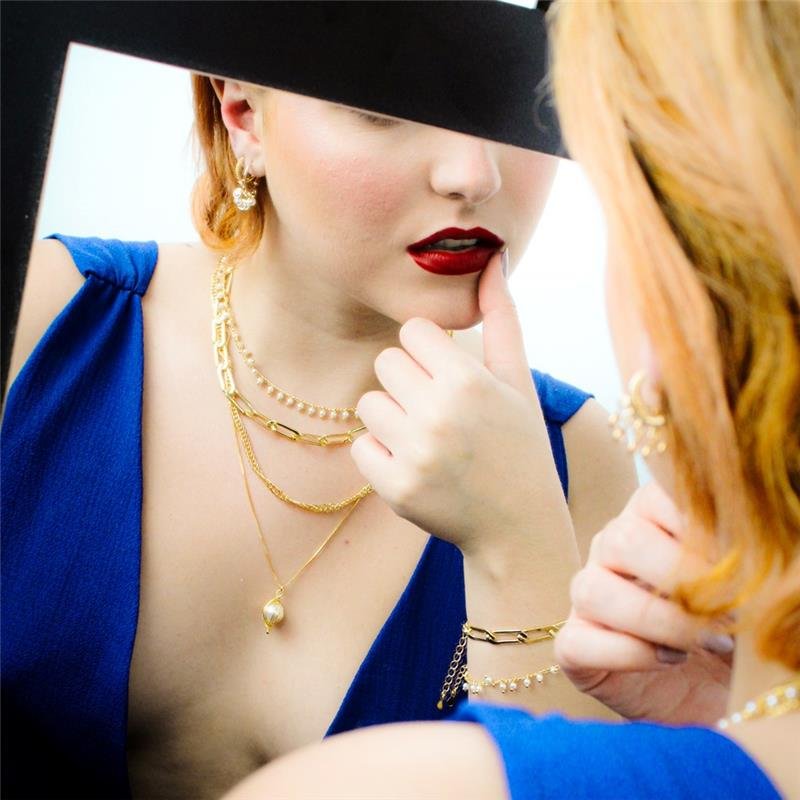 COLAR FORTUNATO CHOKER COM PENDURICALHOS DE PÉROLA NO BRUTO