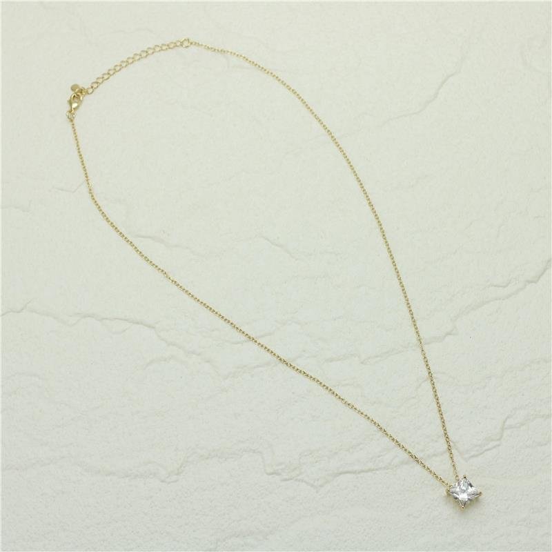 COLAR FORTUNATO CORRENTE AMERICANA COM ZIRCÔNIA CARRÉ 8MM 4 GARRAS NO BRUTO 
