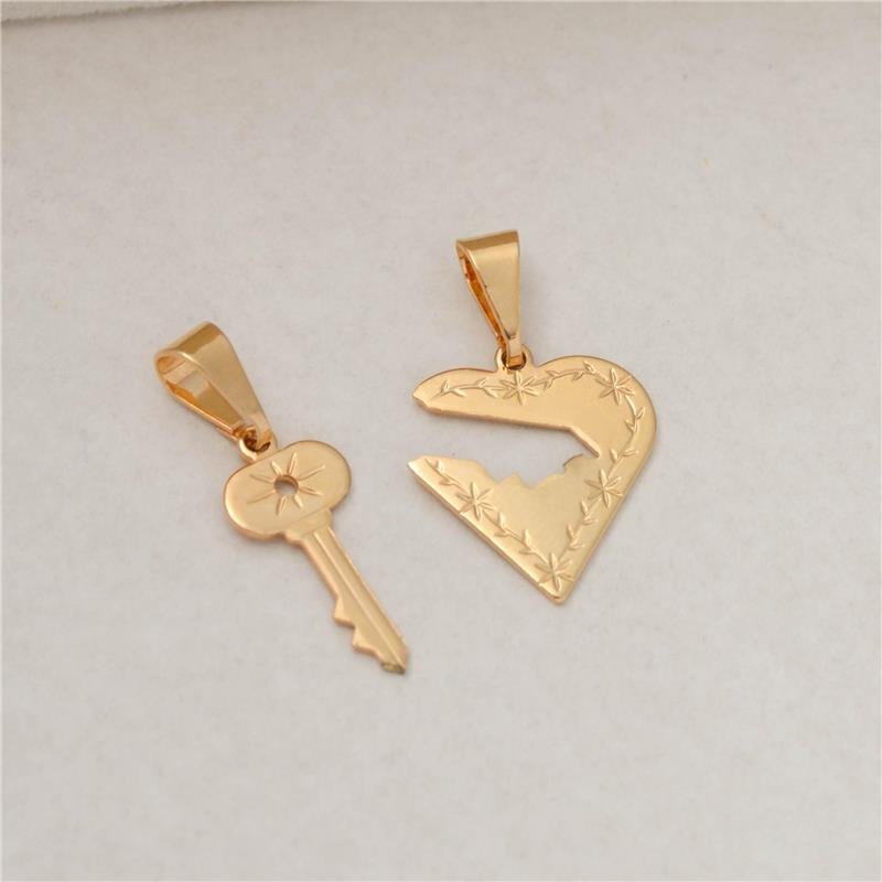 PINGENTE FORTUNATO CORAÇÃO ESTAMPADO COM CHAVE NO BRUTO